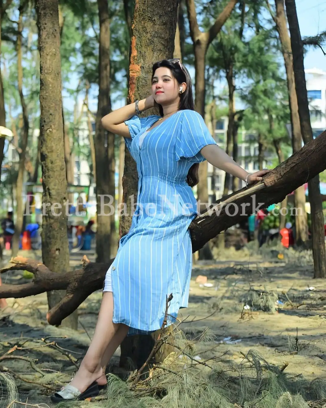 Premium Muslim Beauty Raisa - VIP Escort in Gaur City, Greater Noida